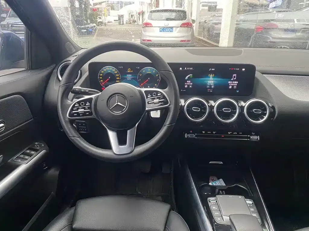 Mercedes-Benz GLA — фото 6