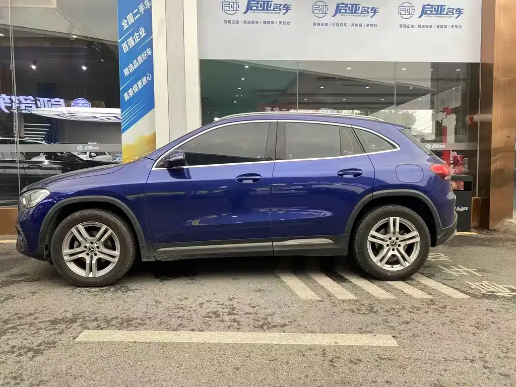 Mercedes-Benz GLA — фото 7