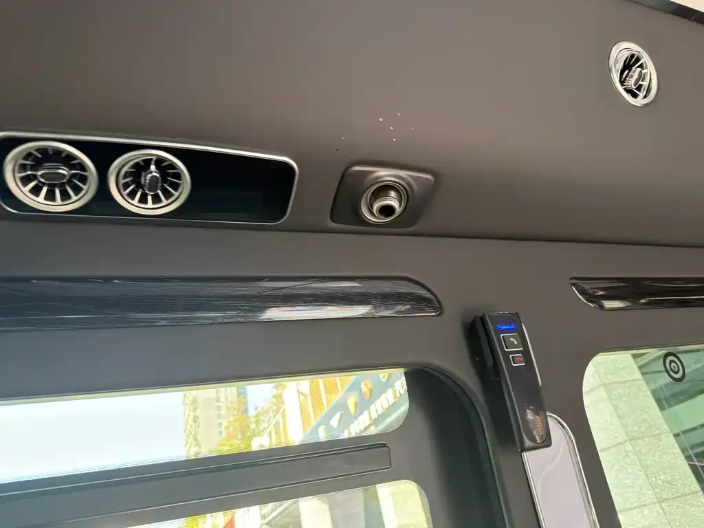 Toyota Coaster — фото 3