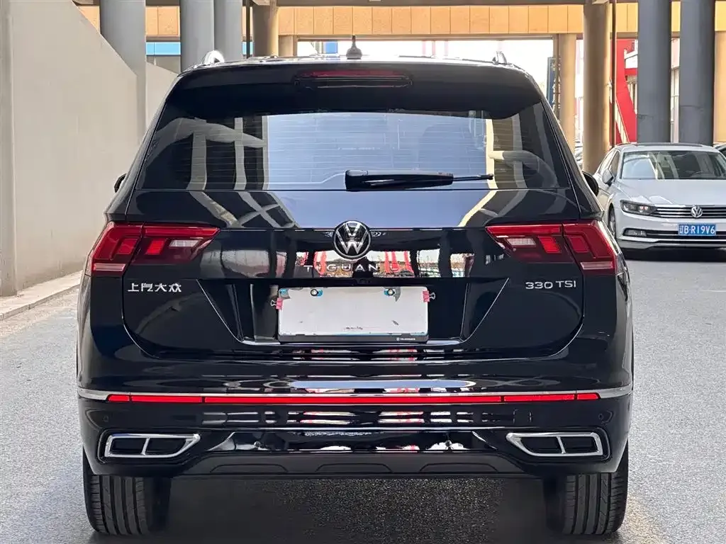 Volkswagen Tiguan L — фото 9