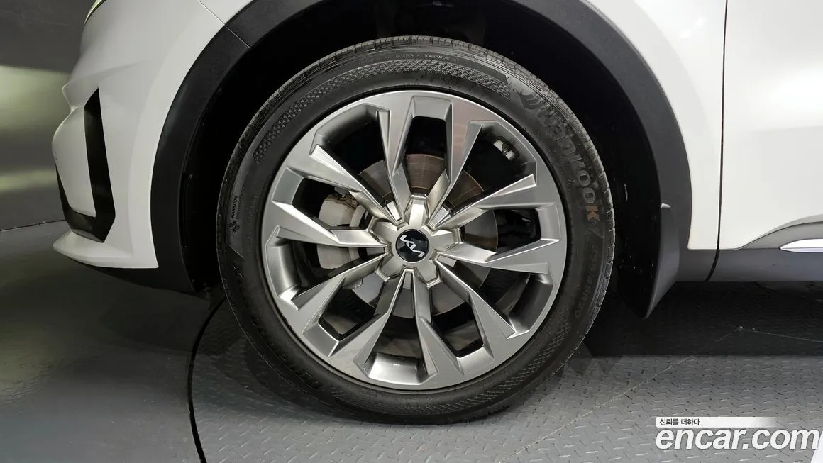 Kia Sorento — фото 8