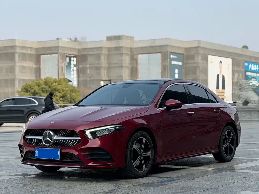 Mercedes-Benz A-Class — фото 1