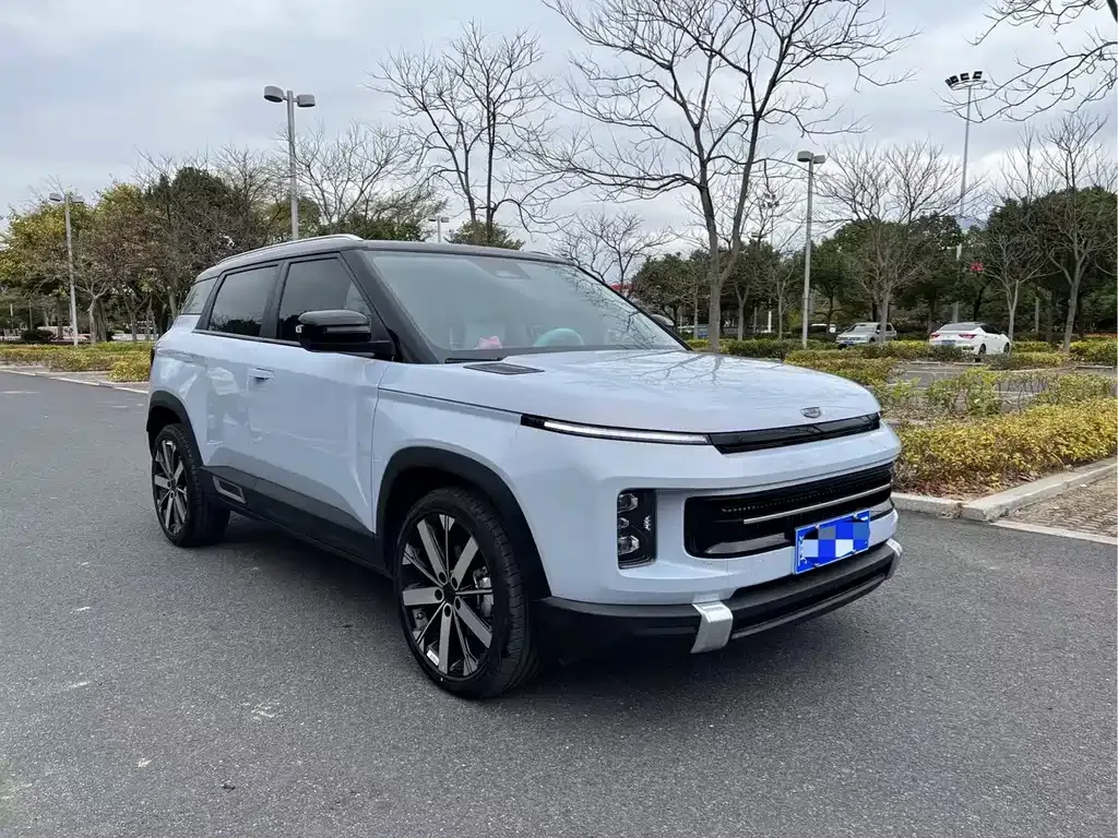 Geely Icon — фото 8