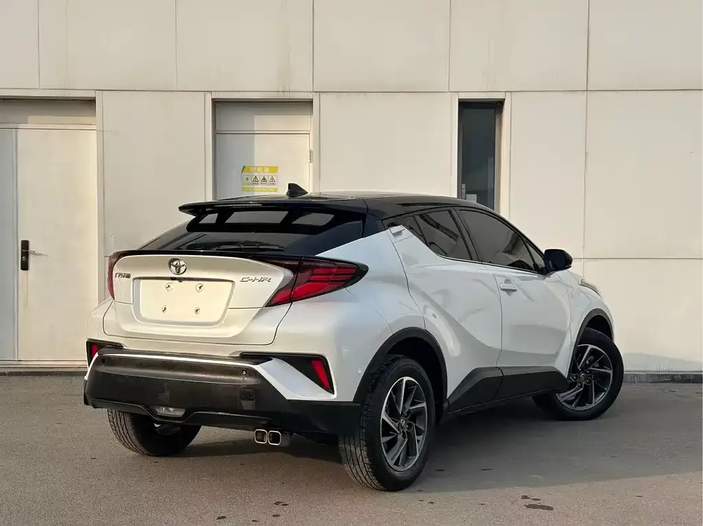 Toyota C-HR — фото 2