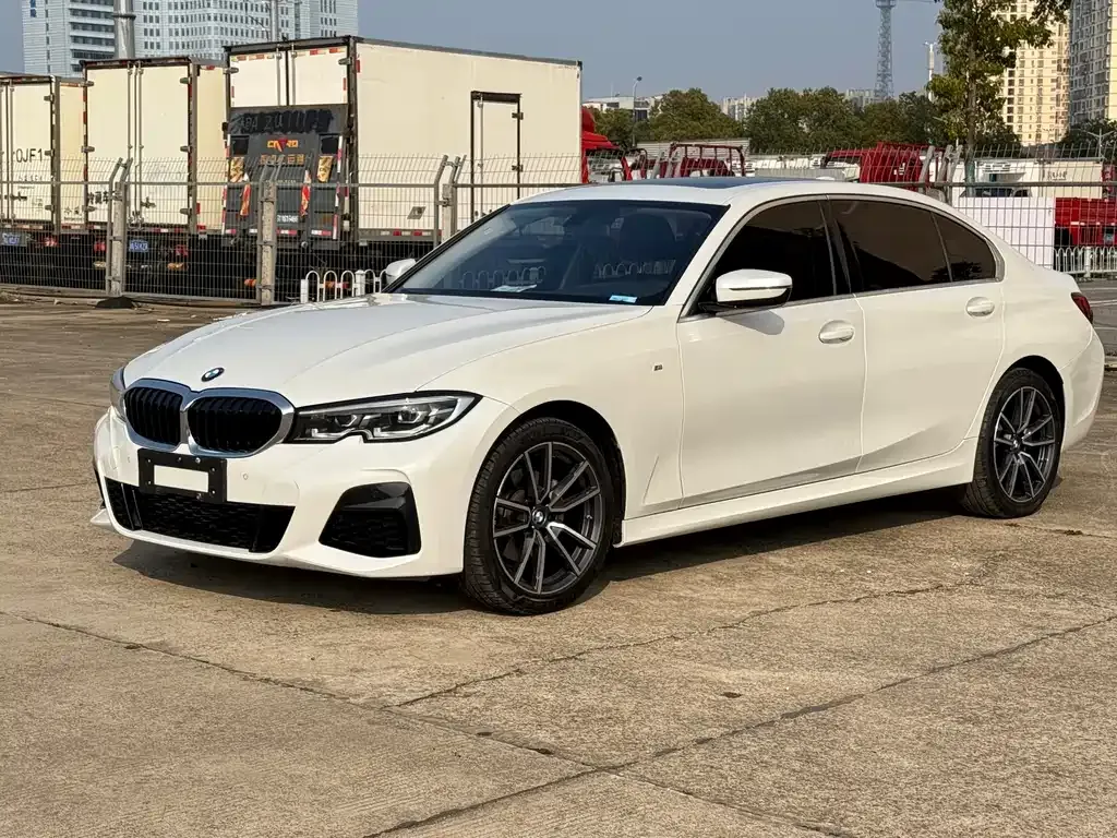 BMW 3 Series — фото 1