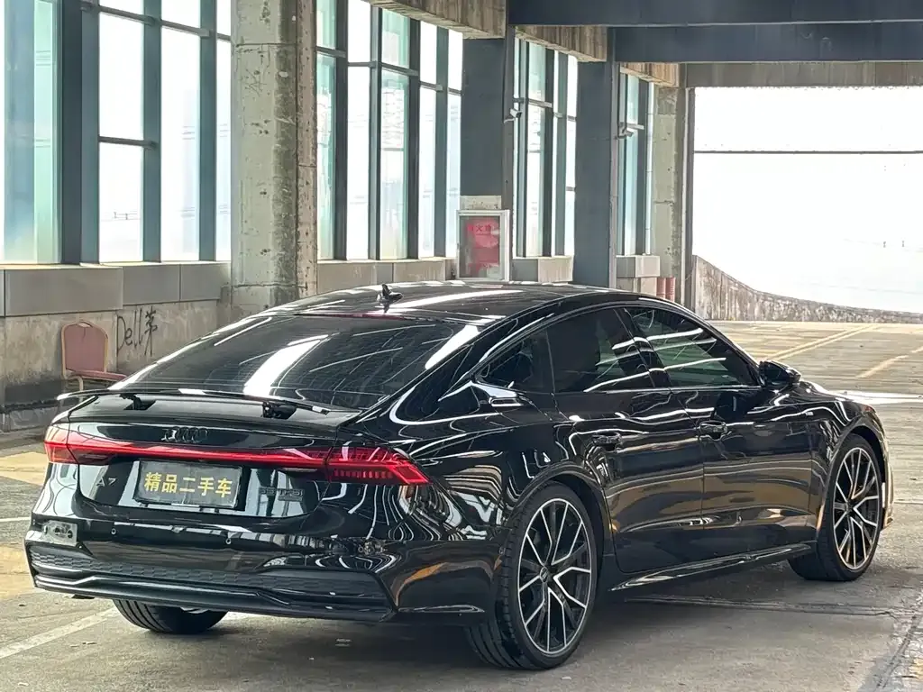 Audi A7 — фото 8