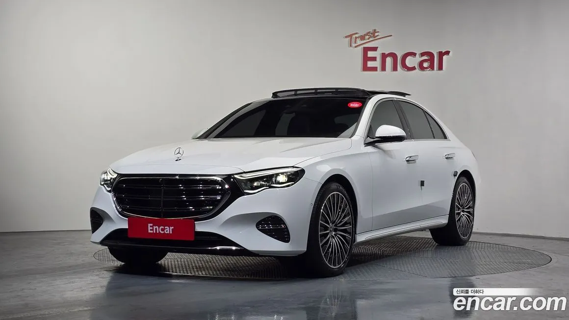 Mercedes-Benz E-Class — фото 1