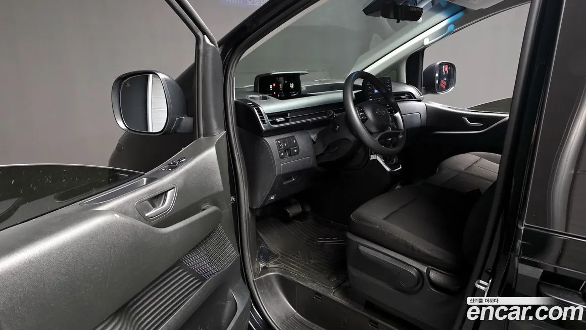Hyundai Staria — фото 2