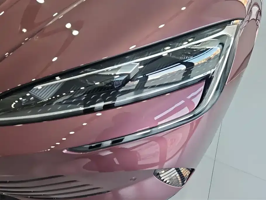BYD Seal 07 DM-i — фото 2
