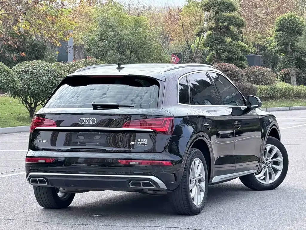 Audi Q5L — фото 3