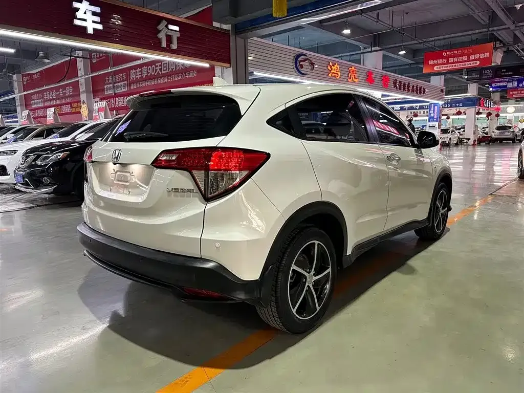 Honda Vezel — фото 6