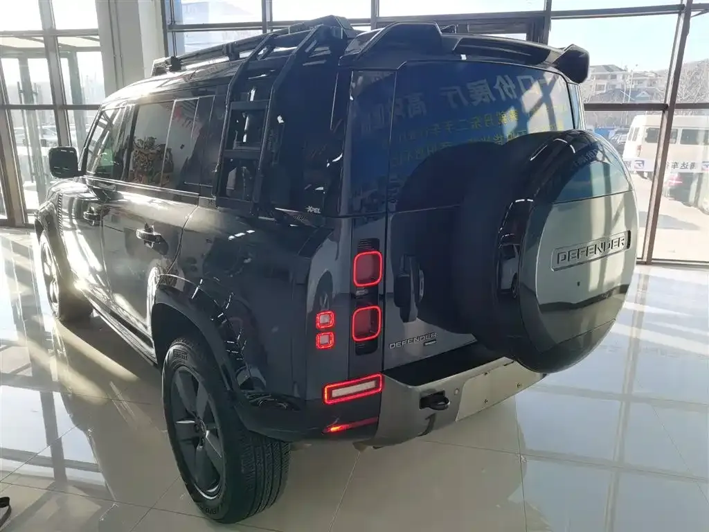 Land Rover Defender — фото 2