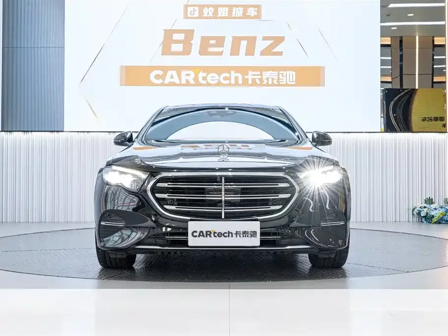 Mercedes-Benz E-Class — фото 1