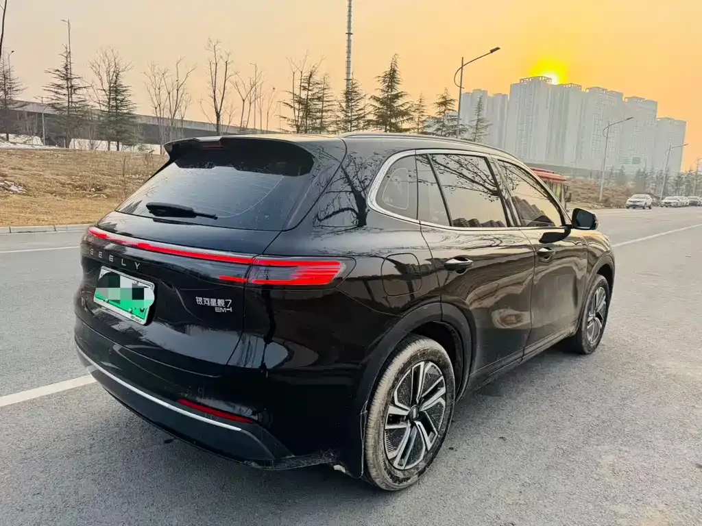 Geely 银河星舰7 — фото 9