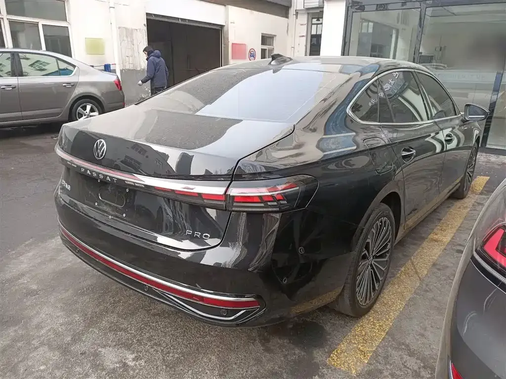 Volkswagen Passat — фото 8