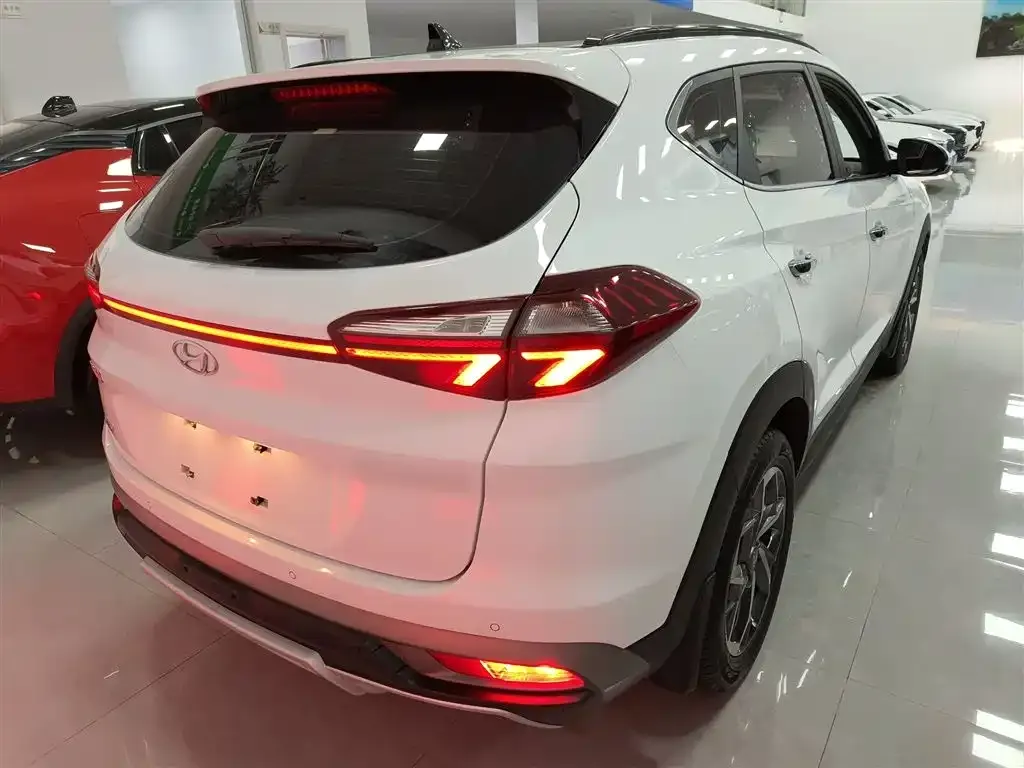 Hyundai Tucson — фото 2