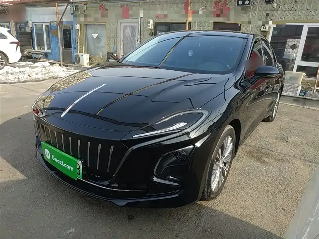Hongqi E-QM5 — фото 1