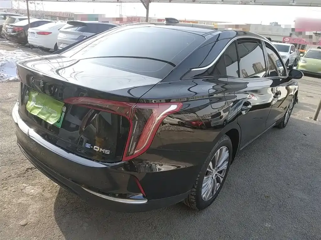 Hongqi E-QM5 — фото 10