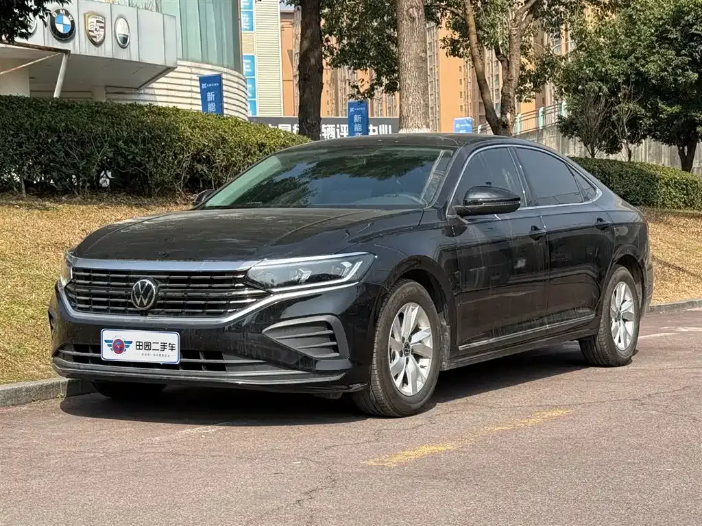 Volkswagen Passat — фото 1