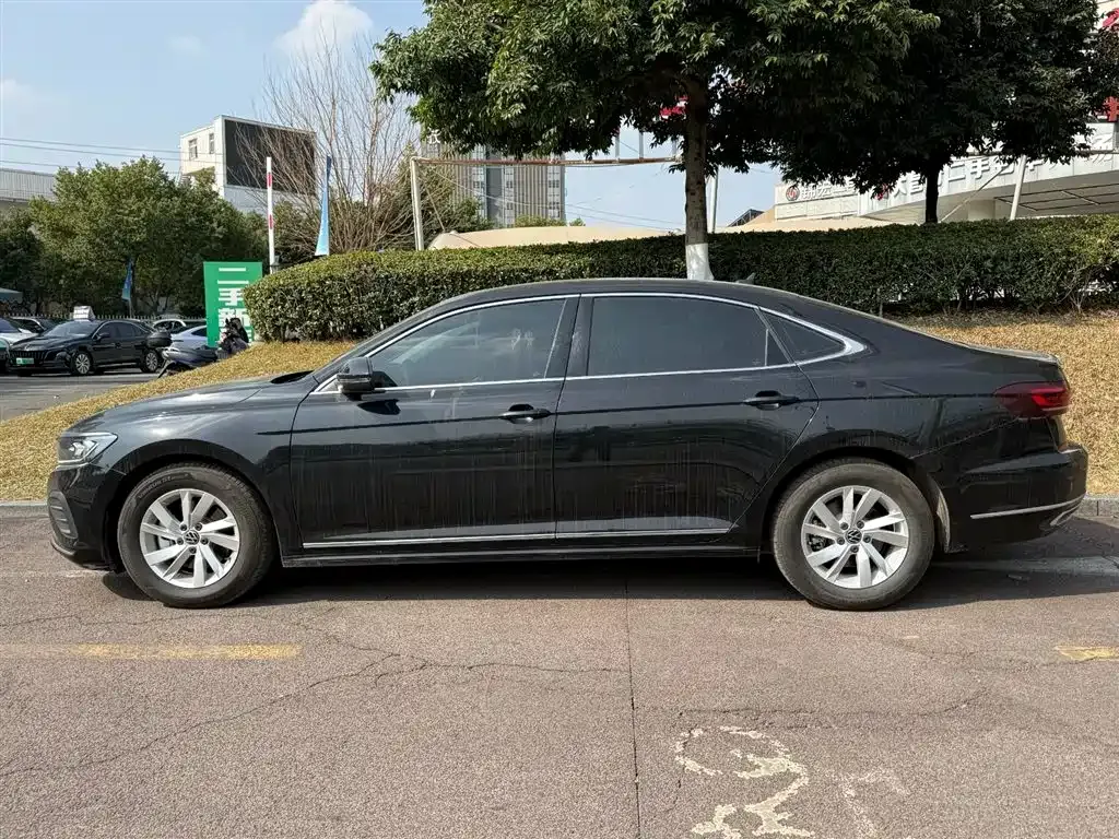 Volkswagen Passat — фото 9