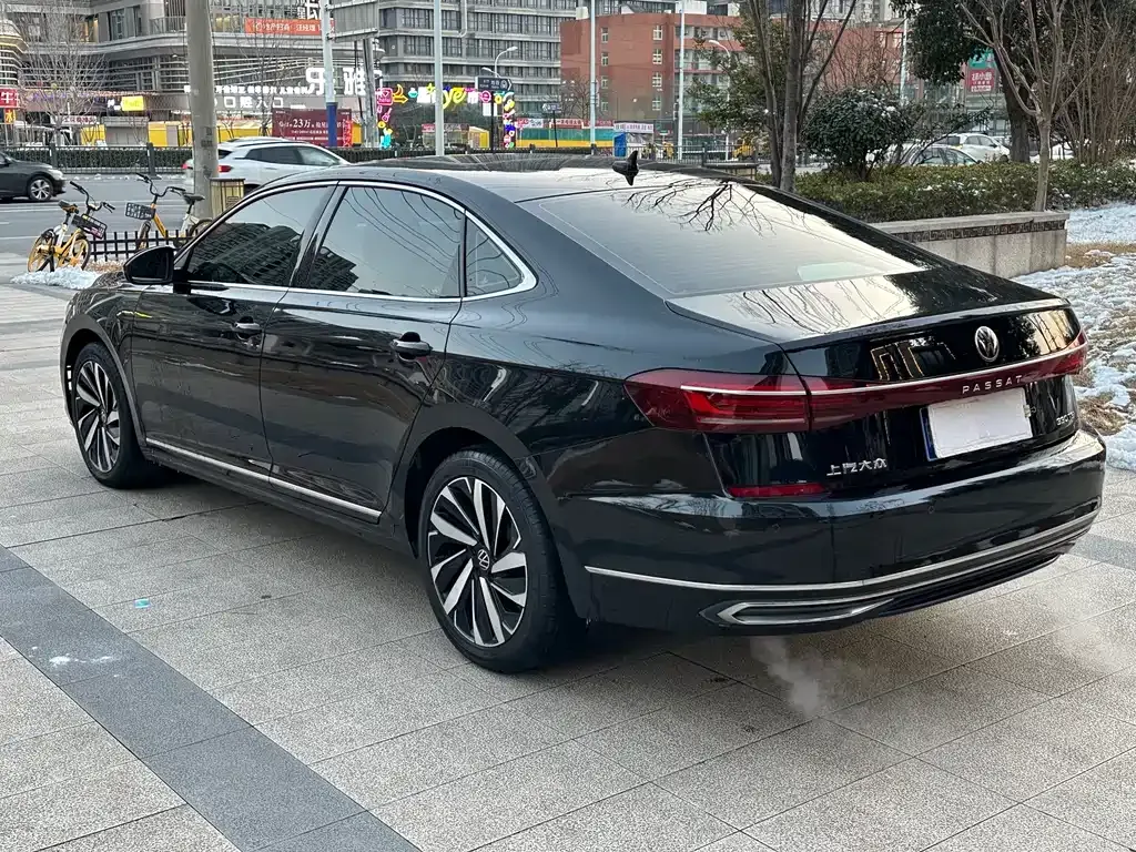 Volkswagen Passat — фото 8