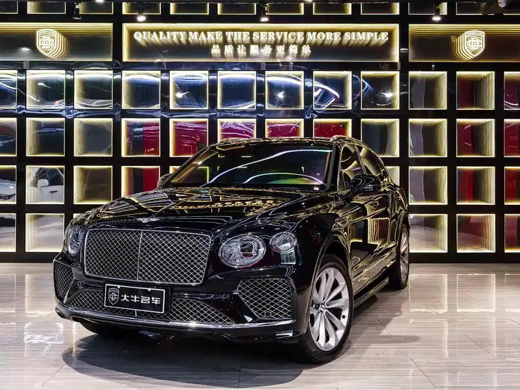 Bentley Bentayga — фото 1