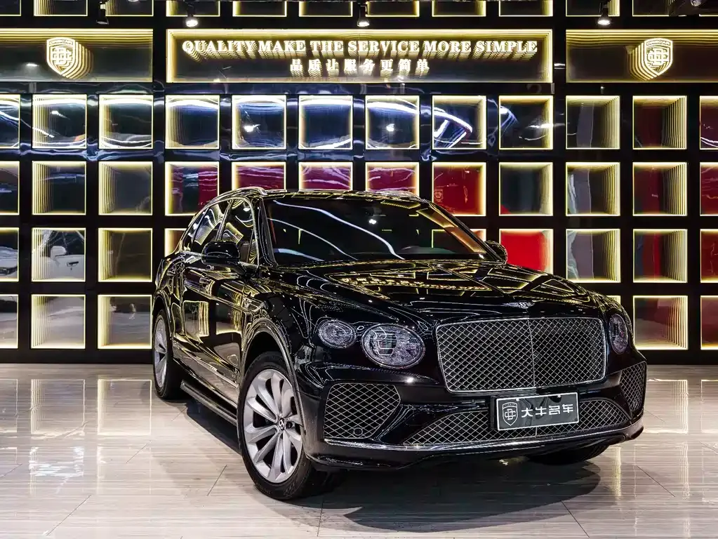 Bentley Bentayga — фото 9