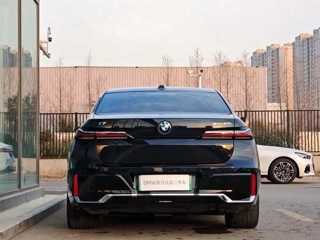 BMW i7 — фото 5