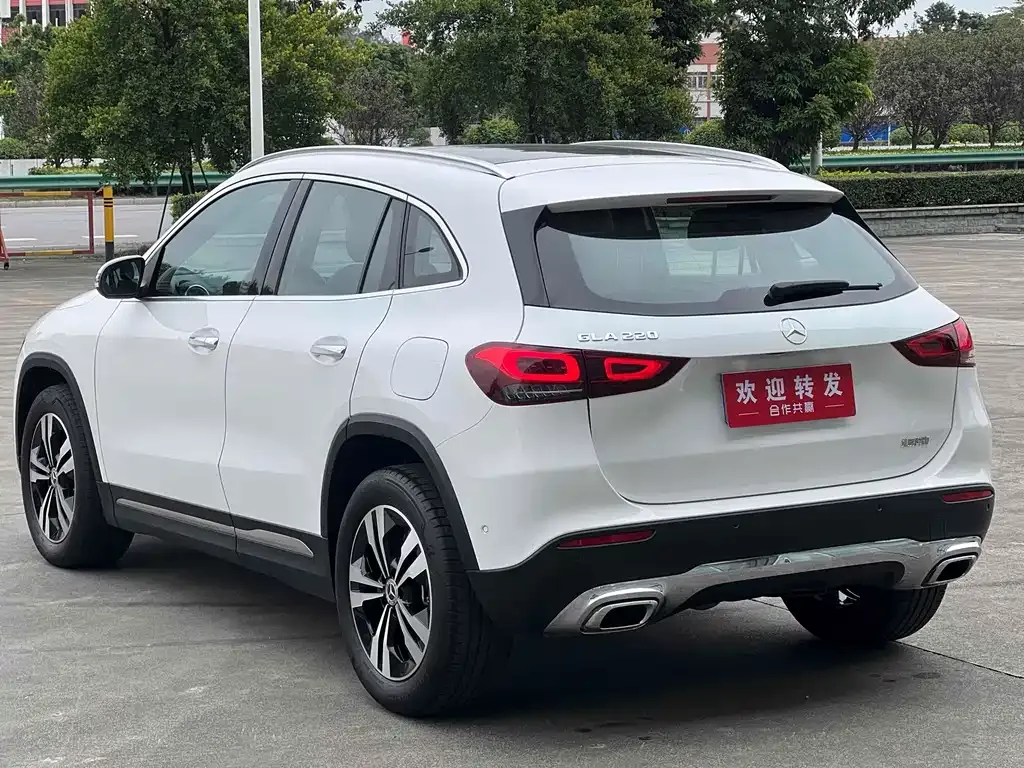Mercedes-Benz GLA — фото 6