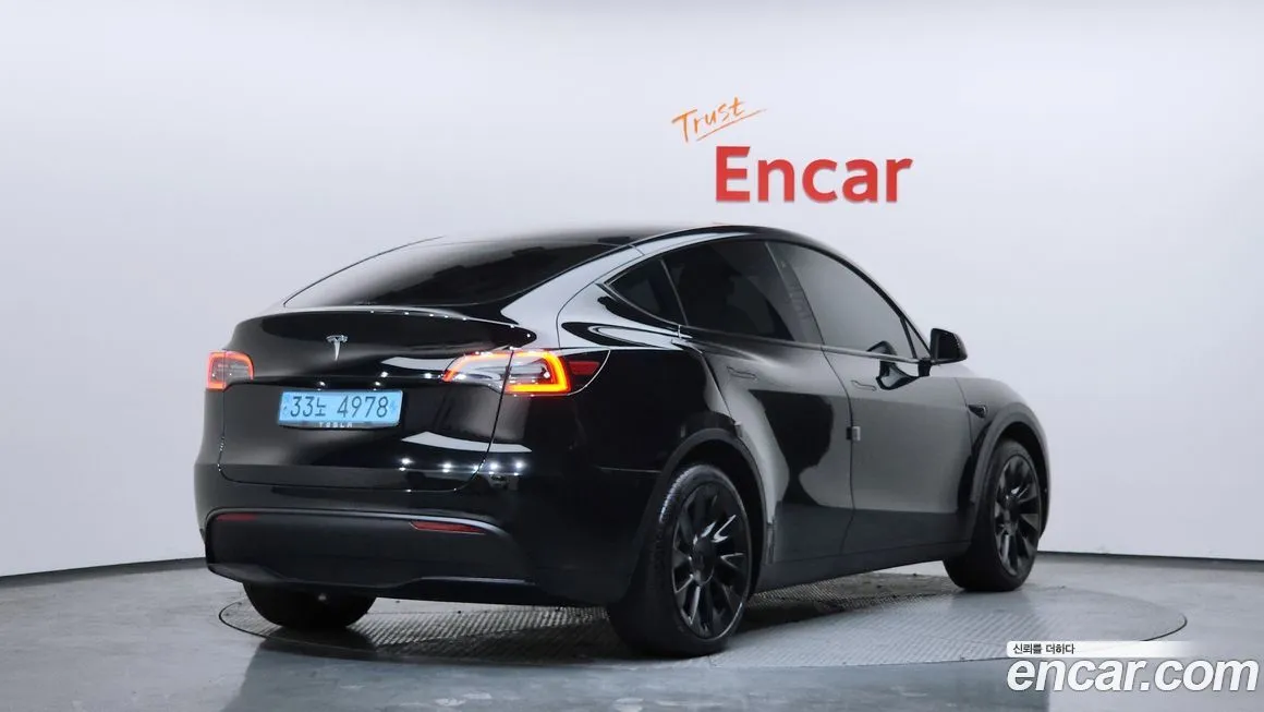 Tesla Model Y — фото 3