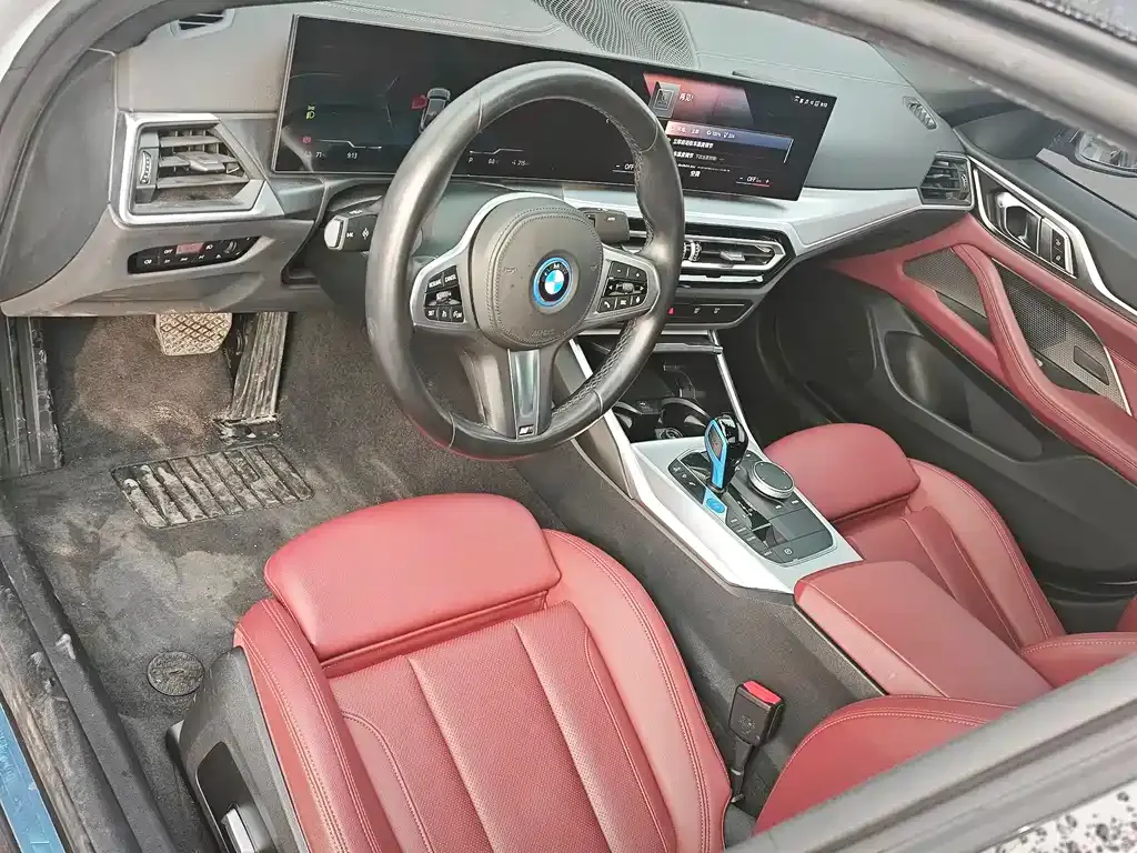 BMW i4 — фото 10