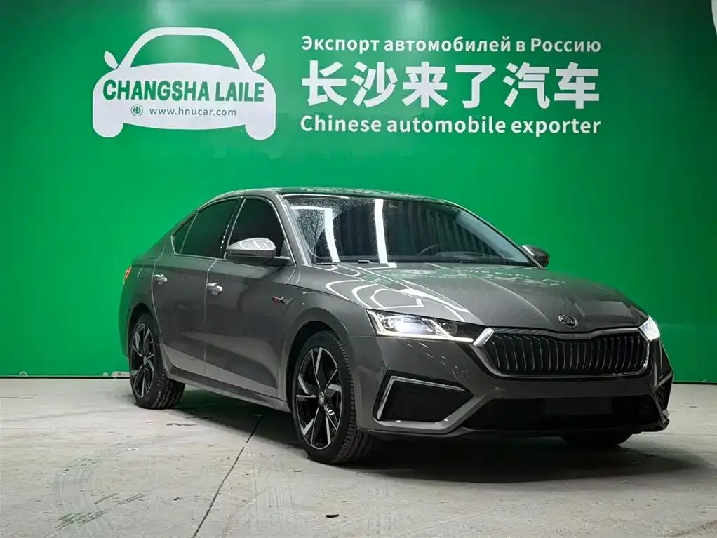 Skoda Octavia — фото 2