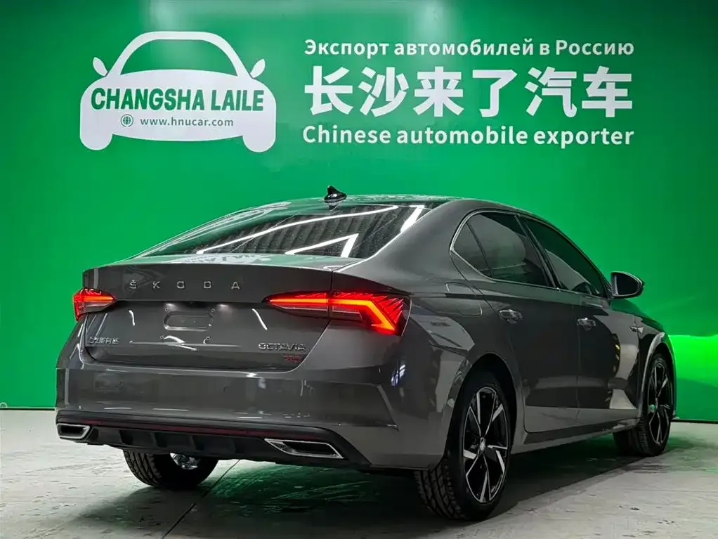 Skoda Octavia — фото 10
