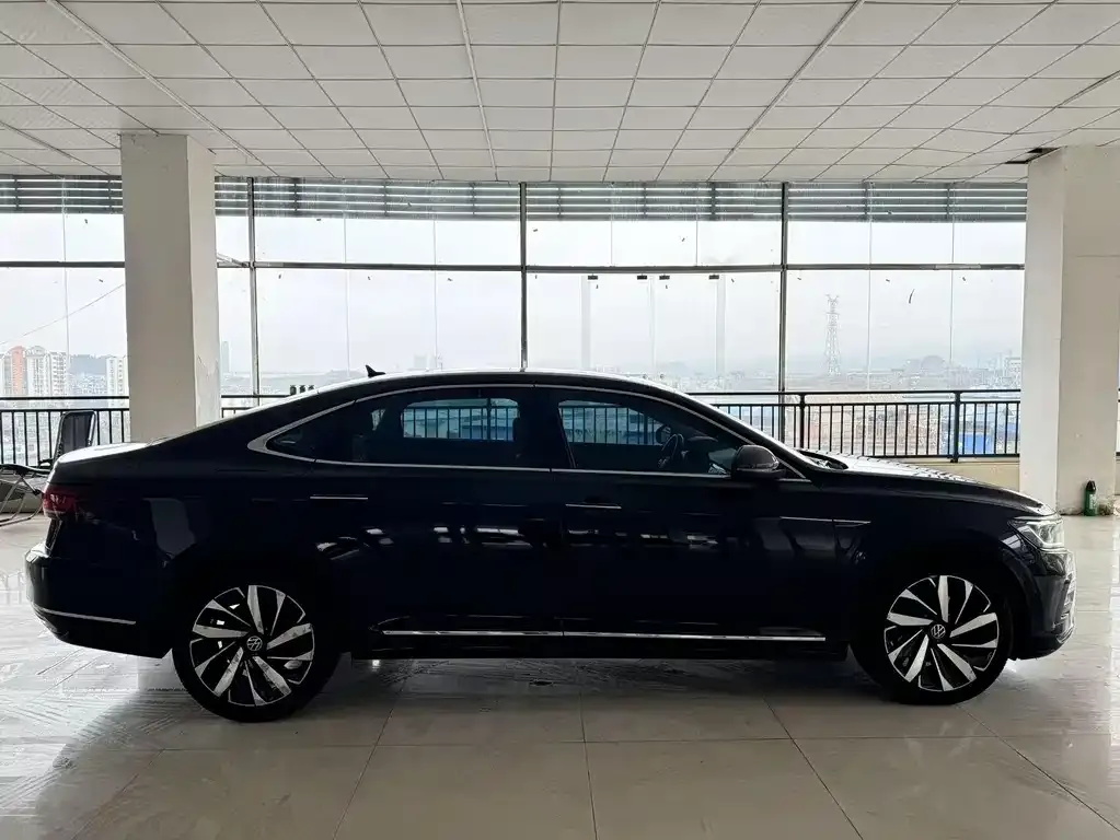 Volkswagen Passat — фото 3