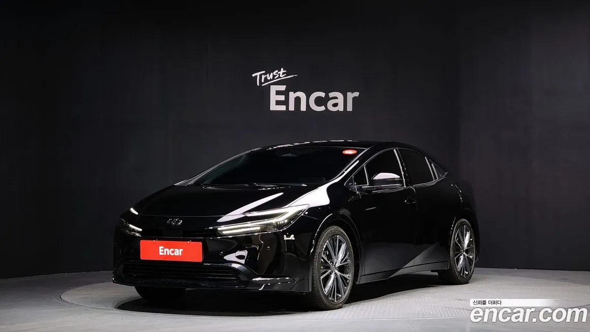 Toyota Prius — фото 1