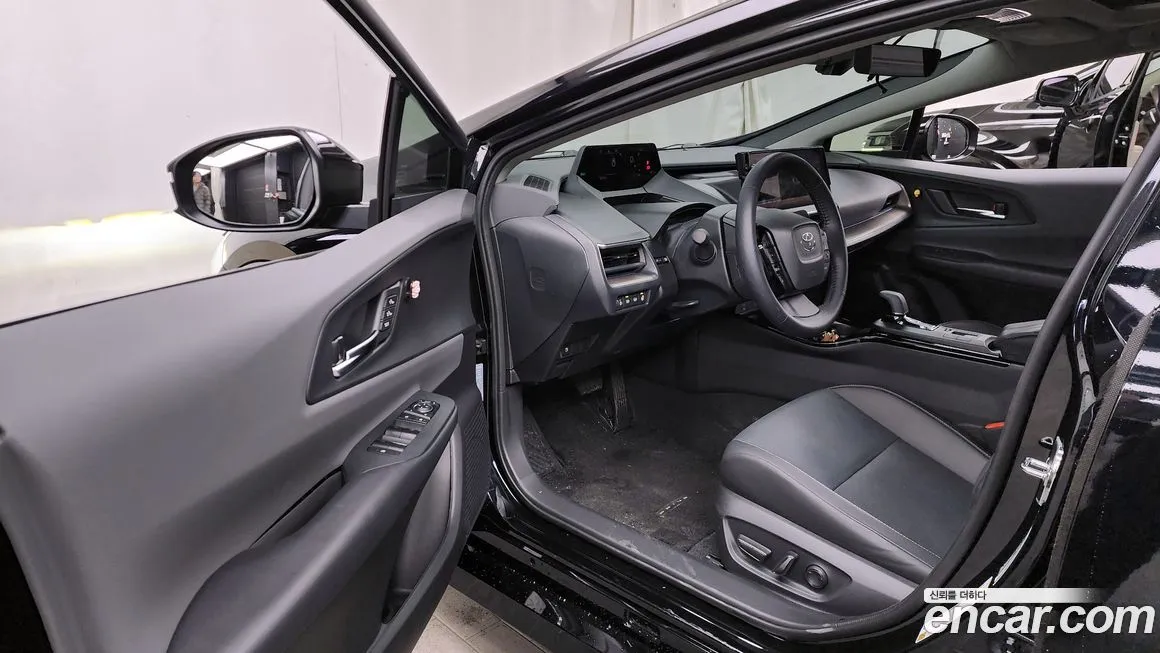 Toyota Prius — фото 7