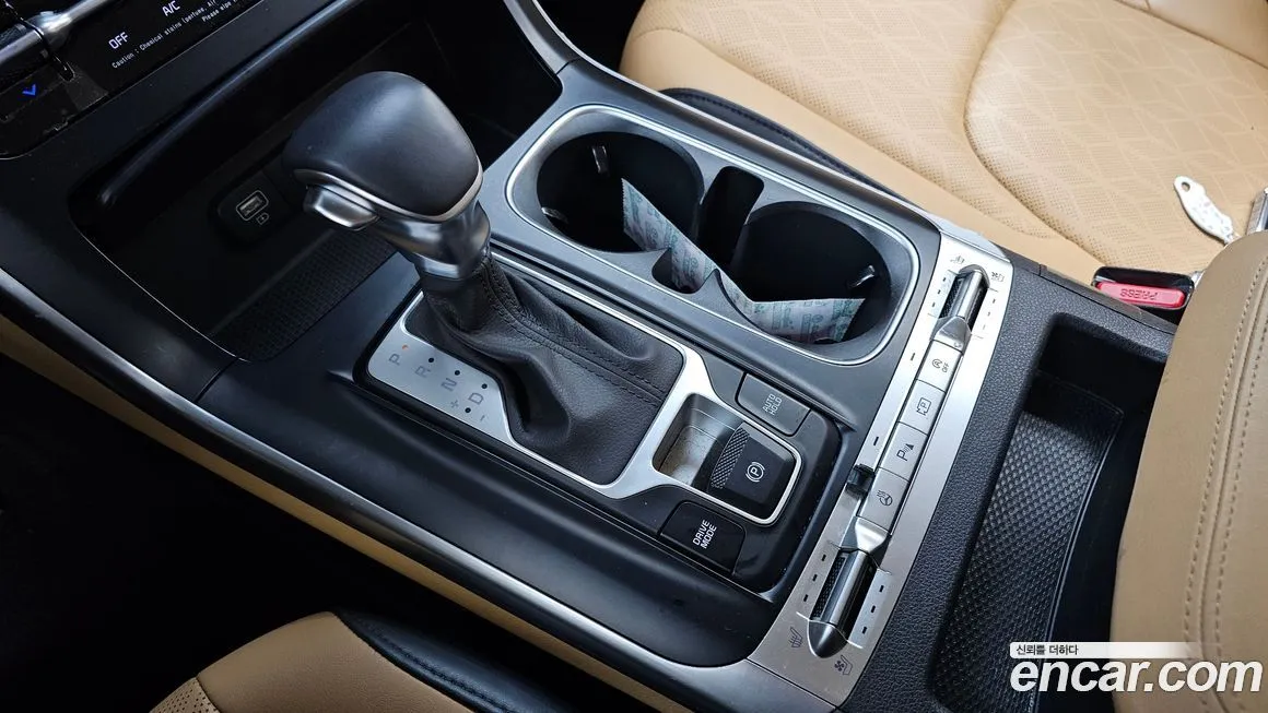 Kia Carnival — фото 10