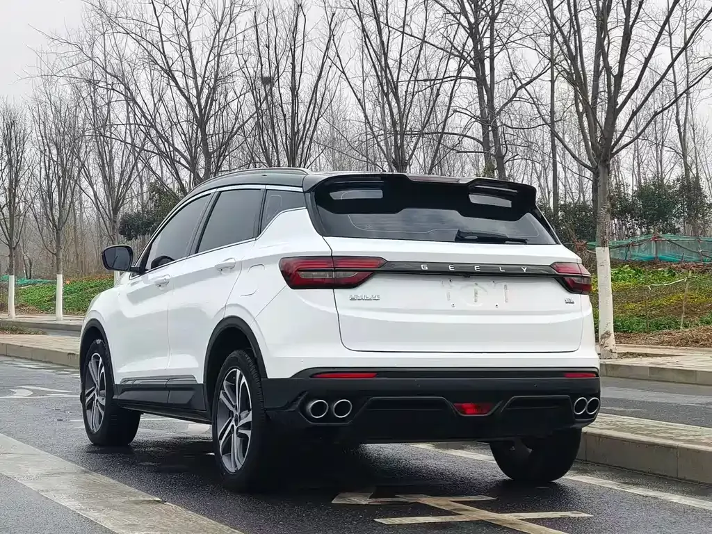 Geely Binyue — фото 10