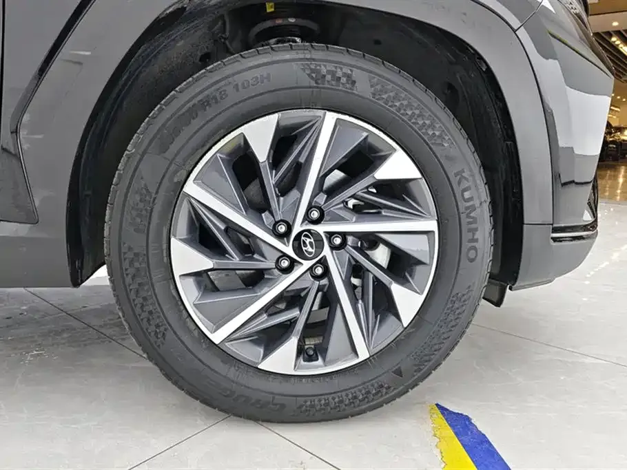Hyundai Tucson — фото 8