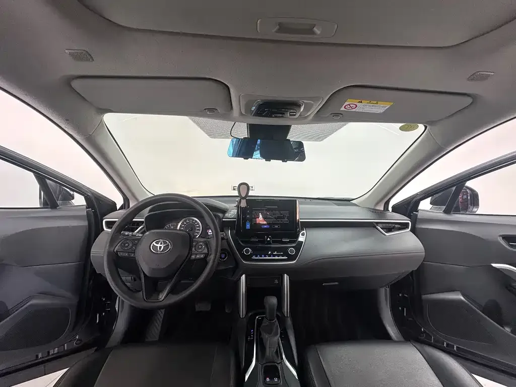 Toyota Corolla Cross — фото 3