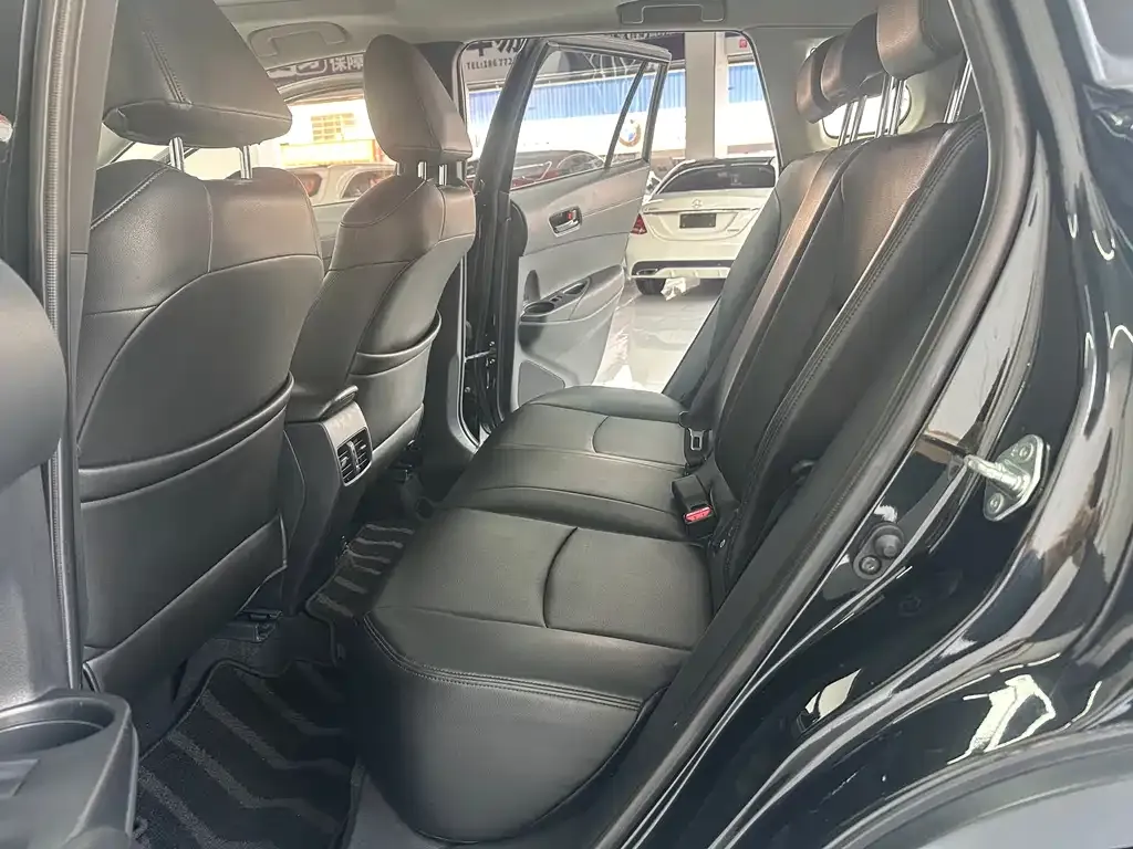 Toyota Corolla Cross — фото 4