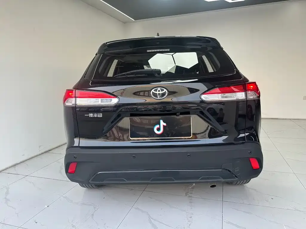 Toyota Corolla Cross — фото 2