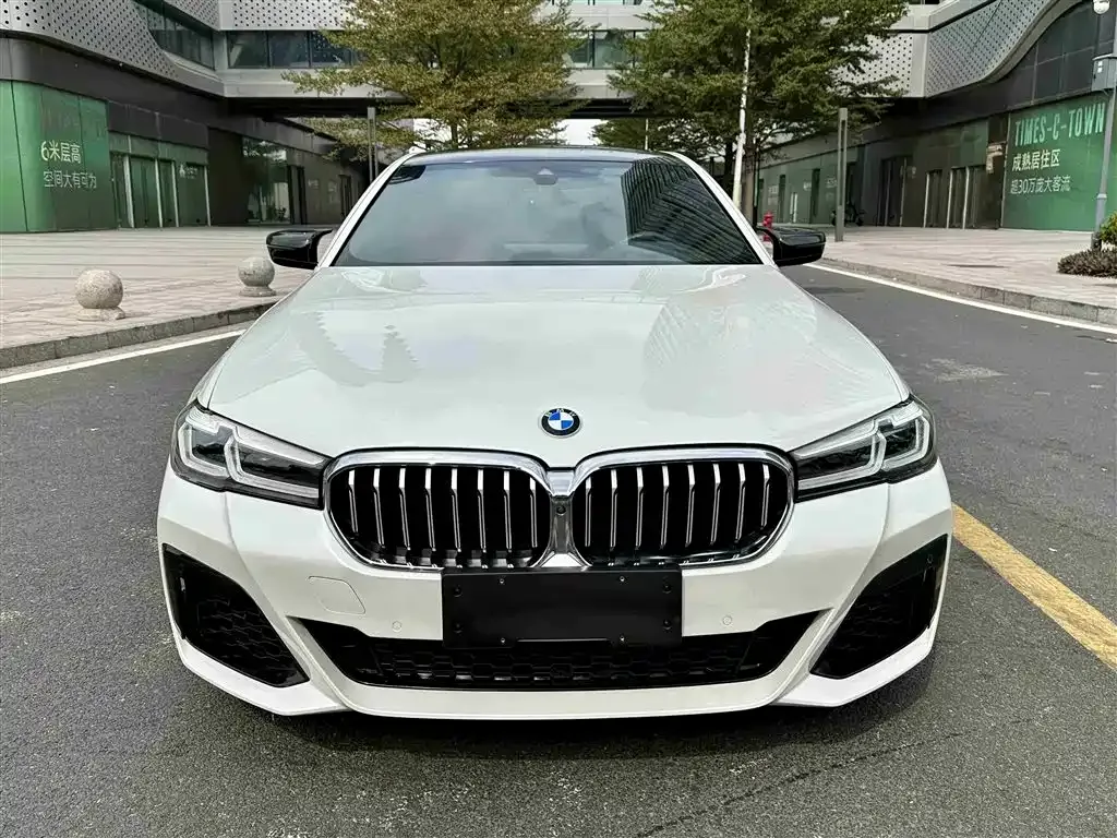 BMW 5 Series — фото 2