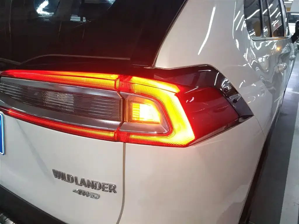 Toyota Wildlander — фото 3