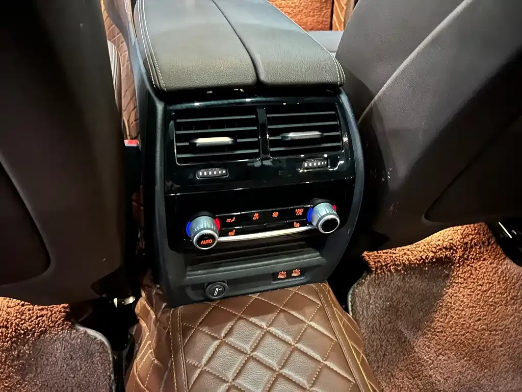 BMW 5 Series New Energy — фото 3