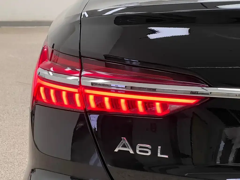 Audi A6L — фото 5