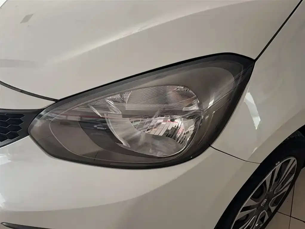 Honda Fit — фото 5