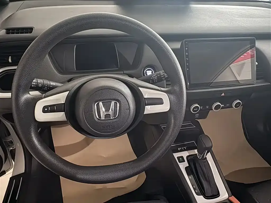 Honda Fit — фото 6