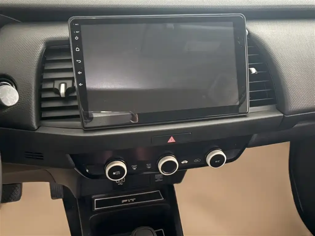 Honda Fit — фото 4