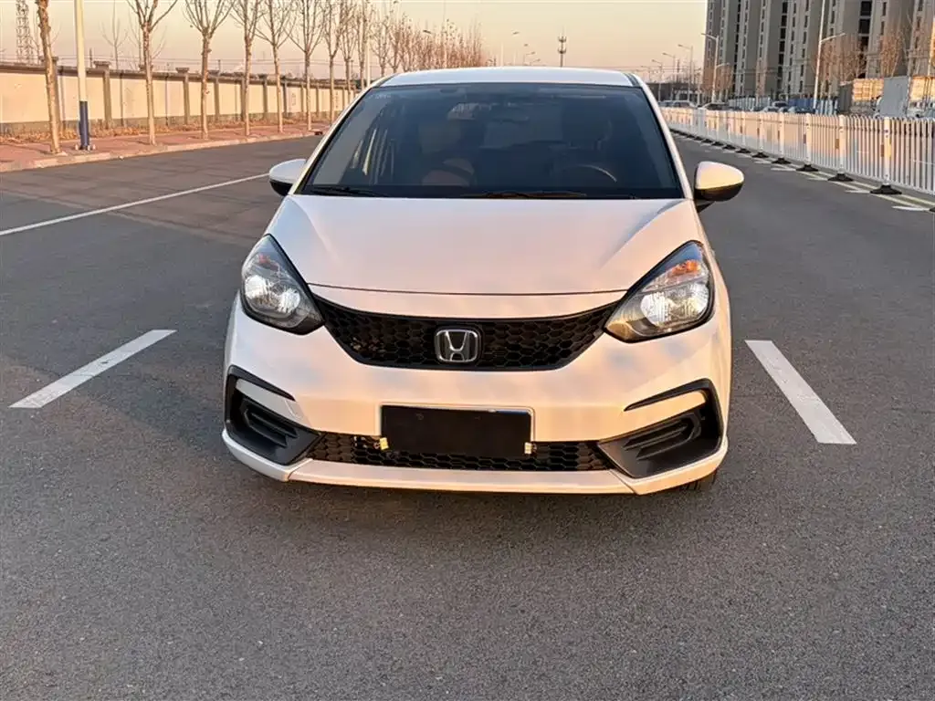 Honda Fit — фото 8